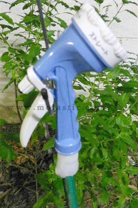 Fixate Gel Pads แผ่นเจลอเนกประสงค์สามารถยึดติดได้ทุกอย่างโดยไม่ทิ้งคราบกาว มีความเหนียวมาก และนำกลับมาใช้ใหม่ได้เพียงแค่นำไปล้างด้วยน้ำเปล่า