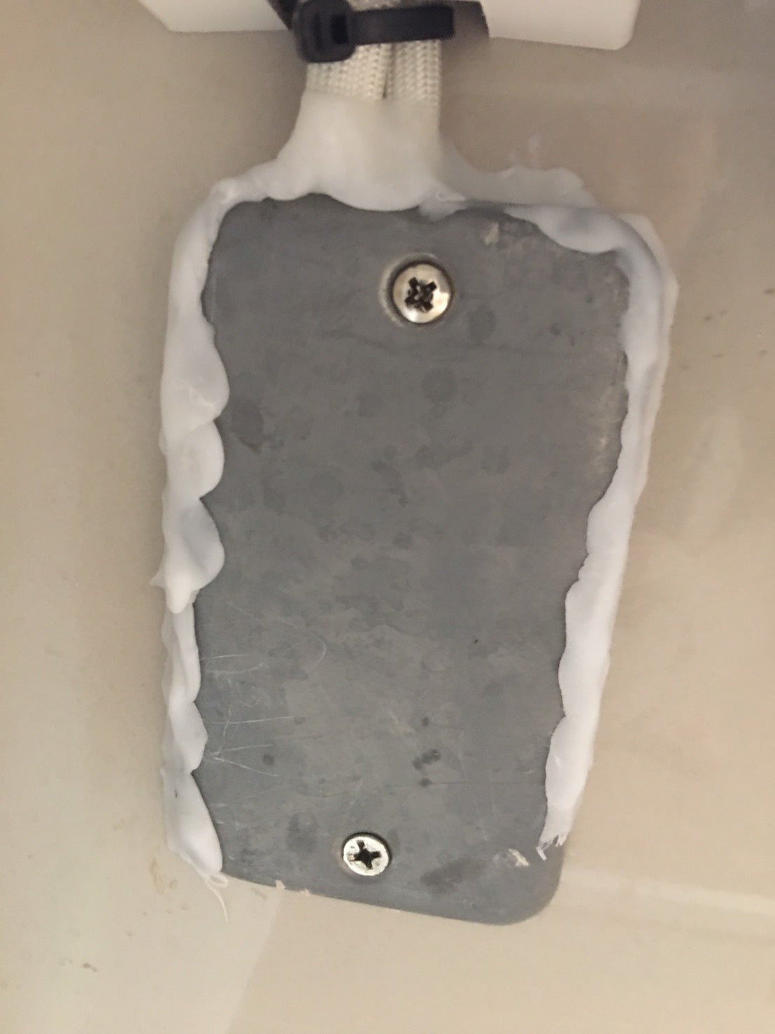 white เขาไม่ผลิตแล้ว มีแต่ cold white